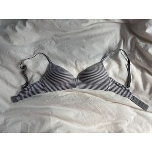 GapBody breathe wireless bra 32A